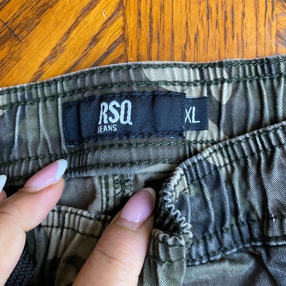 Camouflage Jogger Pants - Picture 3 of 5